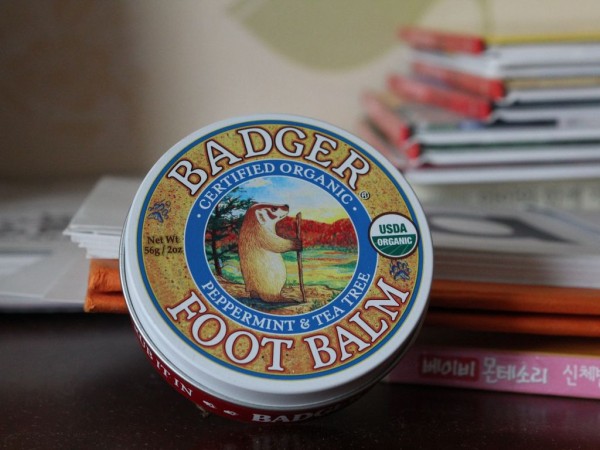 뱃져 풋밤-Badger Company, Foot Balm, Peppermint &amp; Tea Tree, 2 oz (56 g)